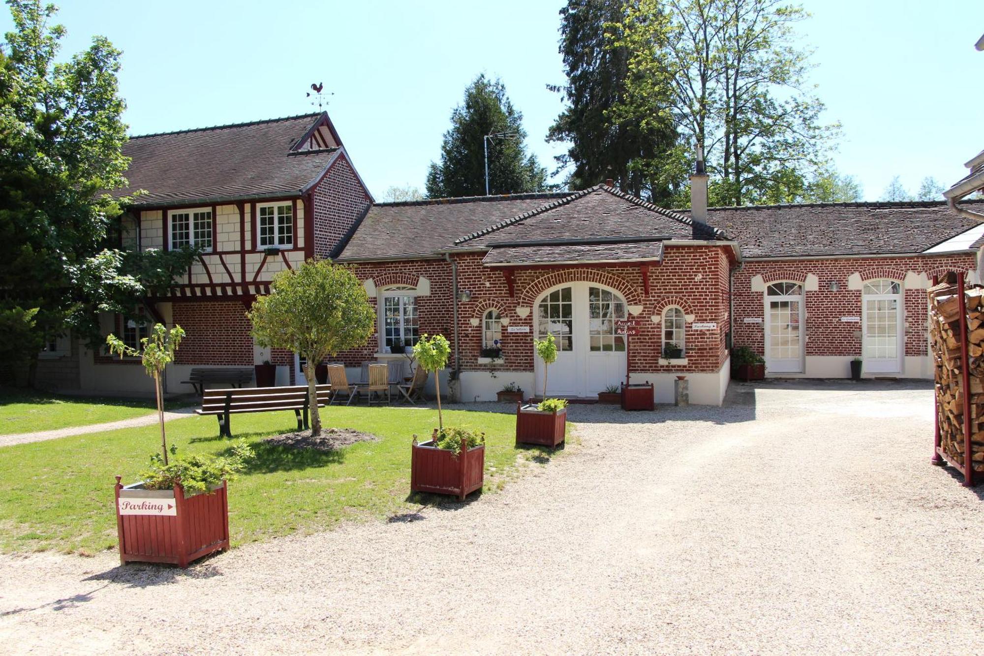 Hotel L'écurie de Vieux-Moulin Exterior foto